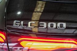 2025 Mercedes-Benz GLC-Class GLC300