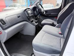 2014 Hyundai iLoad TQ2-V MY14 Creamy White