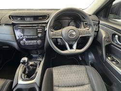 2017 Nissan X-TRAIL ST