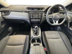 2017 Nissan X-TRAIL ST