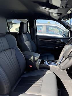 2025 Isuzu MU-X LS-T