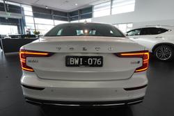 2022 Volvo S60 B5 Inscription