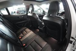 2022 Volvo S60 B5 Inscription