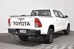 2025 Toyota Hilux SR 48V