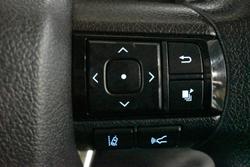 2025 Toyota Hilux SR 48V