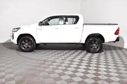 2025 Toyota Hilux SR 48V