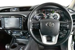 2025 Toyota Hilux SR 48V