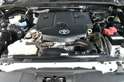 2025 Toyota Hilux SR 48V