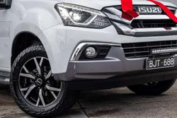 2020 Isuzu MU-X LS-T