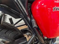 2009 Triumph THRUXTON 900 RED