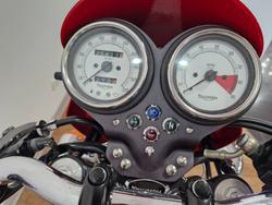 2009 Triumph THRUXTON 900 RED
