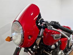 2009 Triumph THRUXTON 900 RED