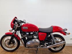 2009 Triumph THRUXTON 900 RED