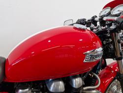 2009 Triumph THRUXTON 900 RED