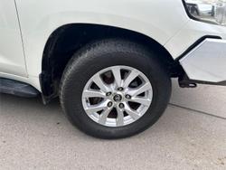 2017 Toyota Landcruiser VX