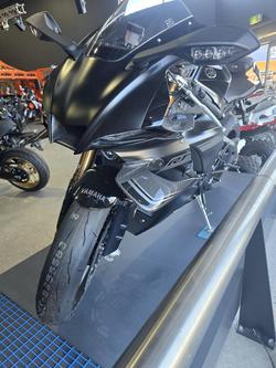 2025 Yamaha YZF-R1 R1 Black