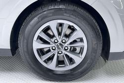 2023 Kia Carnival S