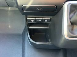 2024 HYUNDAI STARIA LOAD