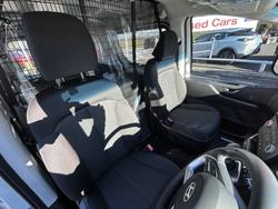 2024 HYUNDAI STARIA LOAD