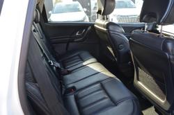 2019 Mahindra XUV500 W10