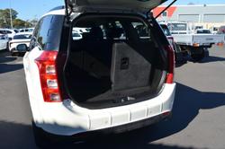 2019 Mahindra XUV500 W10