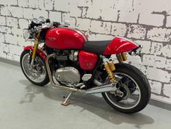 2017 Triumph Thruxton 1200 R Thruxton Red
