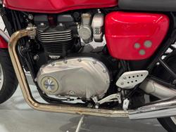 2017 Triumph Thruxton 1200 R Thruxton Red