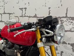 2017 Triumph Thruxton 1200 R Thruxton Red