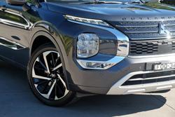 2024 Mitsubishi Outlander Exceed Tourer