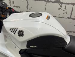 2023 Yamaha YZF-R7 HO YZF-R White