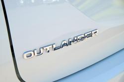 2024 Mitsubishi Outlander LS