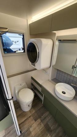2025 New Age Caravans Mr19 Couples My26