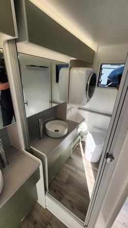 2025 New Age Caravans Mr19 Couples My26