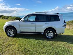 2017 Mitsubishi Pajero Exceed