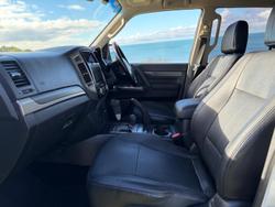 2017 Mitsubishi Pajero Exceed