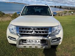 2017 Mitsubishi Pajero Exceed