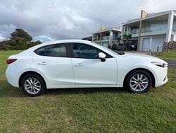 2018 Mazda 3 Neo Sport
