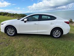 2018 Mazda 3 Neo Sport