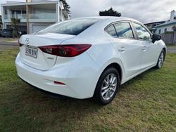 2018 Mazda 3 Neo Sport