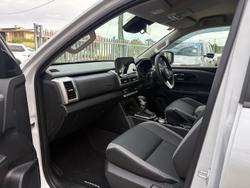2025 Nissan Navara ST-X