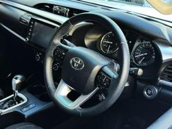 2021 Toyota Hilux SR5