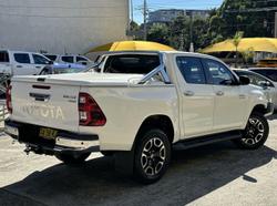 2021 Toyota Hilux SR5