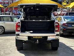 2021 Toyota Hilux SR5