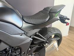 2025 Kawasaki ZR1000 Black