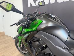 2025 Kawasaki ZR1000 Black