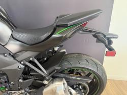 2025 Kawasaki ZR1000 Black