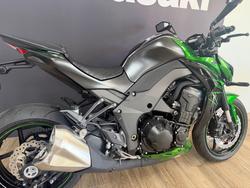 2025 Kawasaki ZR1000 Black