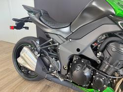 2025 Kawasaki ZR1000 Black