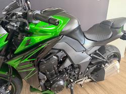 2025 Kawasaki ZR1000 Black