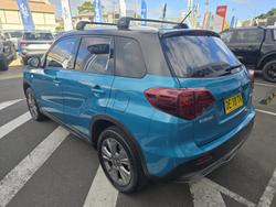 2022 Suzuki Vitara Shadow